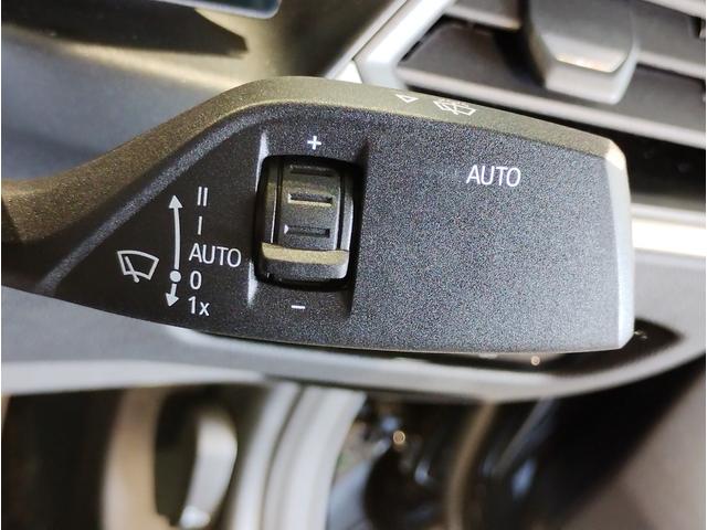 Ｍ２ ベースグレード　ハイラインパッケージ　ワンオーナー車両　ＢＭＷパフォーマンスカーボンフロントスポイラー　ＢＭＷパフォーマンスカーボンリヤスポイラー　ハーマンカードンすポーカー　ブラックレザーシート　シートヒーター　ヘッドアップディスプレイ（70枚目）