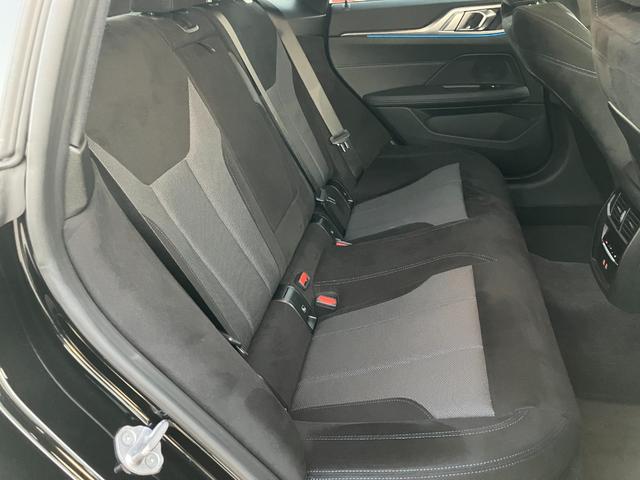 4シリーズ 420d xDriveグランクーペ Mスポーツ デモレンタ ACC 全周囲カメラ HDDナビ 電動リアゲート 衝突軽減ブレーキ ステアリングサポート シートヒーター 電動シート コンフォートアクセス BT/USB接続(15枚目)