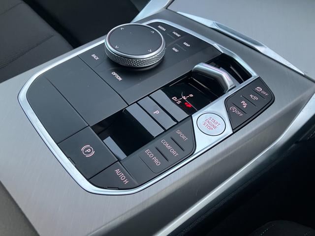 4シリーズ 420d xDriveグランクーペ Mスポーツ デモレンタ ACC 全周囲カメラ HDDナビ 電動リアゲート 衝突軽減ブレーキ ステアリングサポート シートヒーター 電動シート コンフォートアクセス BT/USB接続(16枚目)