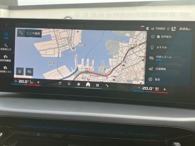 サービス工場では弊社の誇るＢＭＷマイスター資格を取得した熟練メカニックを筆頭にＢＭＷのプロフェッショナルがお客様のお車を整備いたします。