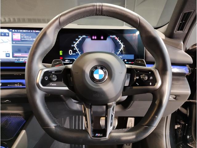 ５シリーズ ５２３ｉ　Ｍスポーツ　コンフォートドライブＰＫＧ　ブラックキドニーグリル　アダプティブサスペンション　ヘッドアップディスプレイ　インテグレイトアクティブステアリング　４ゾーンエアコン　ＡｐｐｌｅＣａｒＰｌａｙ　１９ＡＷ（13枚目）