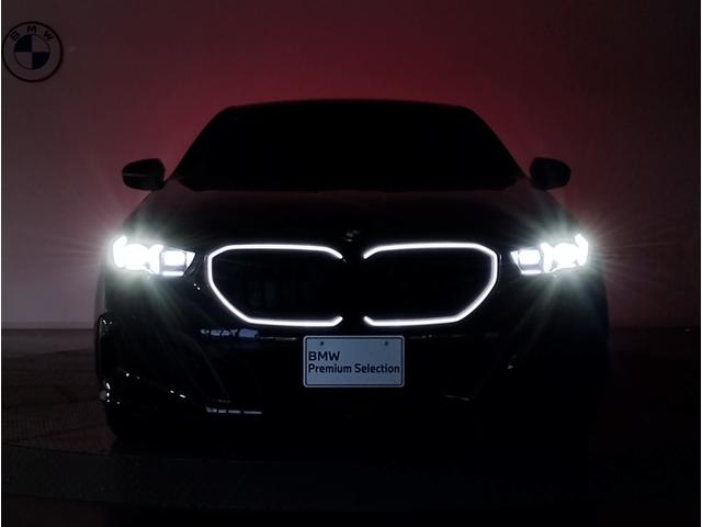 ５シリーズ ５２３ｉ　Ｍスポーツ　コンフォートドライブＰＫＧ　ブラックキドニーグリル　アダプティブサスペンション　ヘッドアップディスプレイ　インテグレイトアクティブステアリング　４ゾーンエアコン　ＡｐｐｌｅＣａｒＰｌａｙ　１９ＡＷ（29枚目）