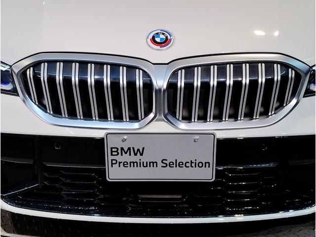 サービス工場では弊社の誇るＢＭＷマイスター資格を取得した熟練メカニックを筆頭にＢＭＷのプロフェッショナルがお客様のお車を整備いたします。