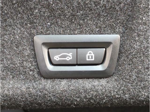 お客様のご要望が多い地デジチューナーやドライブレコーダーを取り付けてご納車することも可能です。取り付け工賃等はスタッフにまでお問い合わせください。