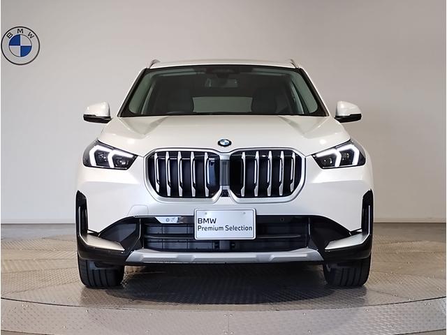 X1 xDrive 20d xライン 元レンタカー ヴェガンザブラックレザー シートヒーター 電動リヤゲート(キック開閉付き) アンビエントライト カーブドディスプレイ 18インチアルミホイール 全方位カメラ アクティブクルーズC(5枚目)
