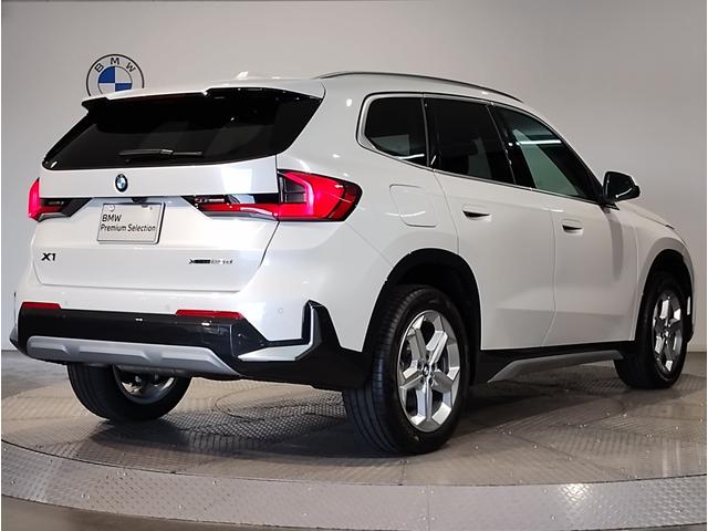 X1 xDrive 20d xライン 元レンタカー ヴェガンザブラックレザー シートヒーター 電動リヤゲート(キック開閉付き) アンビエントライト カーブドディスプレイ 18インチアルミホイール 全方位カメラ アクティブクルーズC(8枚目)
