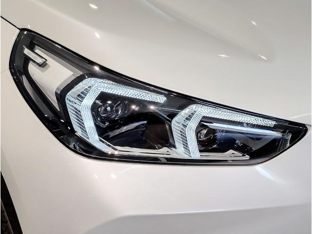 X1 xDrive 20d xライン 元レンタカー ヴェガンザブラックレザー シートヒーター 電動リヤゲート(キック開閉付き) アンビエントライト カーブドディスプレイ 18インチアルミホイール 全方位カメラ アクティブクルーズC(10枚目)