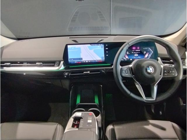 X1 xDrive 20d xライン 元レンタカー ヴェガンザブラックレザー シートヒーター 電動リヤゲート(キック開閉付き) アンビエントライト カーブドディスプレイ 18インチアルミホイール 全方位カメラ アクティブクルーズC(12枚目)