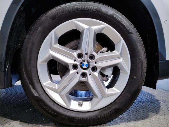 X1 xDrive 20d xライン 元レンタカー ヴェガンザブラックレザー シートヒーター 電動リヤゲート(キック開閉付き) アンビエントライト カーブドディスプレイ 18インチアルミホイール 全方位カメラ アクティブクルーズC(44枚目)