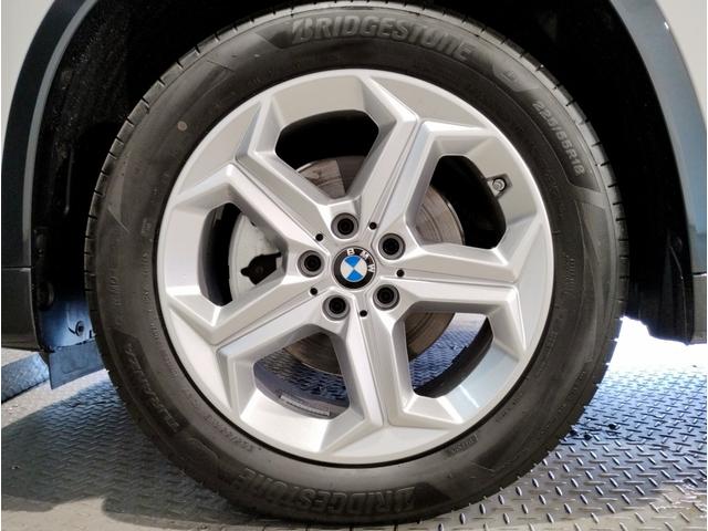 X1 xDrive 20d xライン 元レンタカー ヴェガンザブラックレザー シートヒーター 電動リヤゲート(キック開閉付き) アンビエントライト カーブドディスプレイ 18インチアルミホイール 全方位カメラ アクティブクルーズC(47枚目)