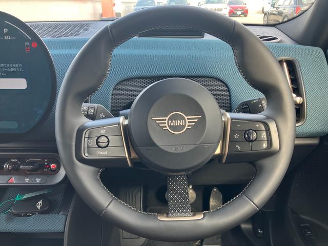 MINI カントリーマンE フェイバリット・トリム 弊社デモカー ベスキンビンテージブラウン 19インチアルミホイール 電動シート ステアリングヒーター 全周囲カメラ 電動トランク シートヒーター Applecarplay AndroidAuto(14枚目)