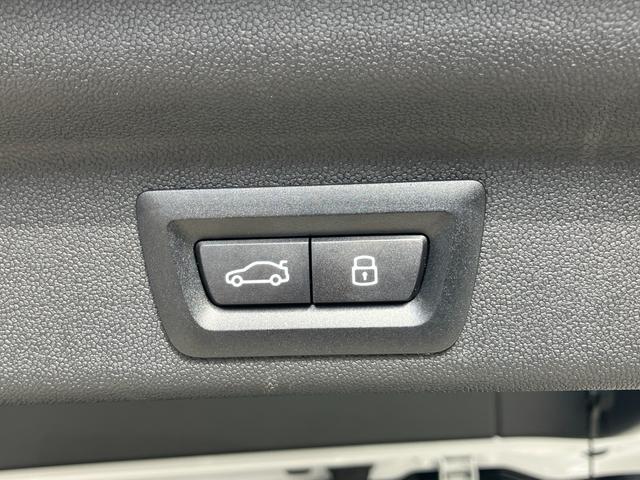 MINI カントリーマンE フェイバリット・トリム 弊社デモカー ベスキンビンテージブラウン 19インチアルミホイール 電動シート ステアリングヒーター 全周囲カメラ 電動トランク シートヒーター Applecarplay AndroidAuto(33枚目)