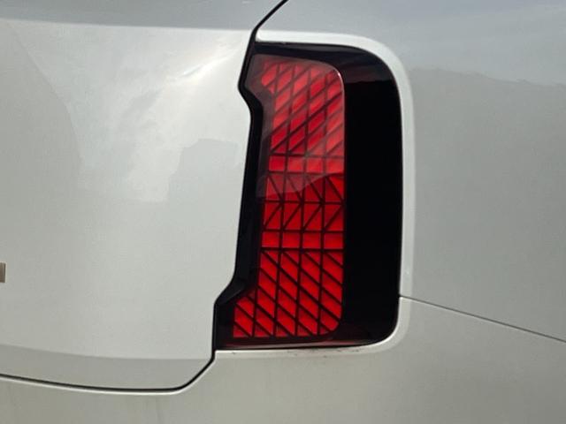 MINI カントリーマンE フェイバリット・トリム 弊社デモカー ベスキンビンテージブラウン 19インチアルミホイール 電動シート ステアリングヒーター 全周囲カメラ 電動トランク シートヒーター Applecarplay AndroidAuto(41枚目)