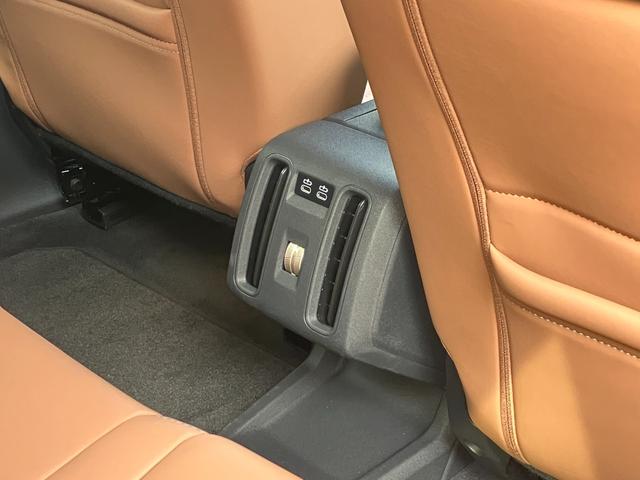 MINI カントリーマンE フェイバリット・トリム 弊社デモカー ベスキンビンテージブラウン 19インチアルミホイール 電動シート ステアリングヒーター 全周囲カメラ 電動トランク シートヒーター Applecarplay AndroidAuto(42枚目)