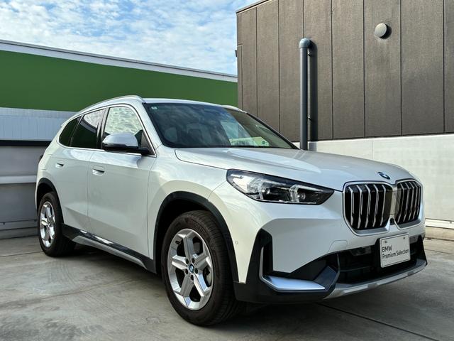 X1 xDrive 20d xライン デモレンタ ヴェガンザブラックレザーシート シートヒーター ハンドルヒーター 電動リヤゲート アンビエントライト ヘッドアップディスプレイ オートハイビーム 全周囲カメラ ワイヤレス充電 18AW(24枚目)