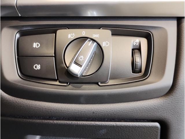 X5 xDrive 35d Mスポーツ 2年保証付プライムPKGセレクトPKG パノラマガラスSR ブラックレザーシート シートヒーター ハーマンカードン 20インチAW ACC軽減ブレーキ 電動リアゲート スマートキー HDDナビBカメラ(53枚目)