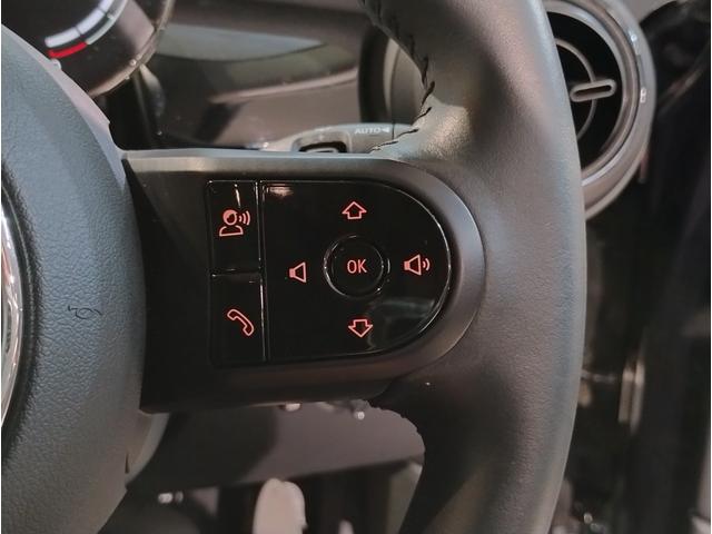 MINI クーパーD クラシック・トリム プレミアムプラスライン パーキングアシスト ドライビングアシスト 衝突被害軽減ブレーキ シートヒーター ワイヤレス充電 オートライト 純正ナビ 障害物センサー センサテックシート クルーズコントロール(55枚目)