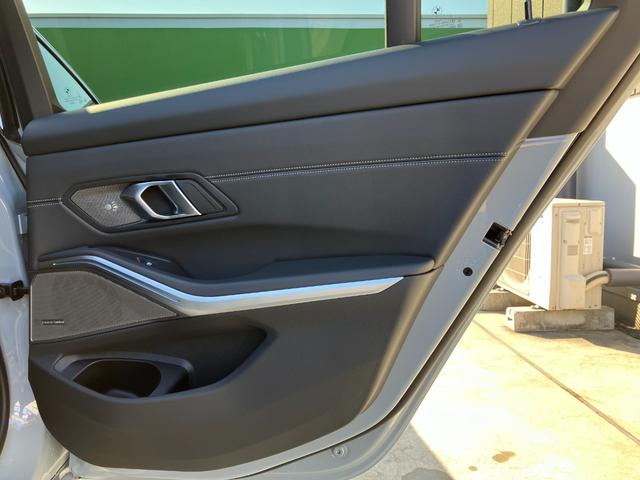 3シリーズ 320dxDriveツーリングMスポーツハイラインP 弊社デモカー サウンドPKG カーブドディスプレイ ステアリングヒータ 全周囲カメラ ACC 軽減ブレーキ 地デジチューナ 電動リアゲート ハーマンカードンスピーカ サンプロテクションガラス(40枚目)