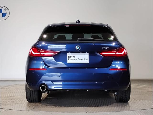 １シリーズ １１８ｉ　プレイ　スマートキー　パーキングアシスト　アンビエントライト　後退アシスト　オートライト　オートワイパー　衝突被害軽減ブレーキ　障害物センサー　電動シート　バックカメラ　　　Ｂｌｕｔｏｏｔｈ搭載車両　純正ナビ（9枚目）