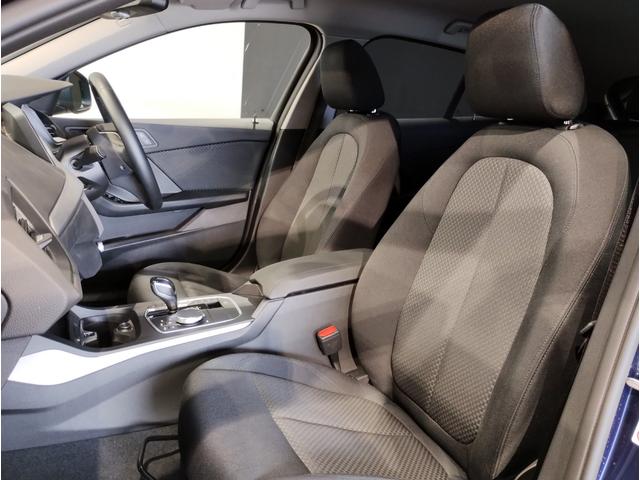 １シリーズ １１８ｉ　プレイ　スマートキー　パーキングアシスト　アンビエントライト　後退アシスト　オートライト　オートワイパー　衝突被害軽減ブレーキ　障害物センサー　電動シート　バックカメラ　　　Ｂｌｕｔｏｏｔｈ搭載車両　純正ナビ（52枚目）