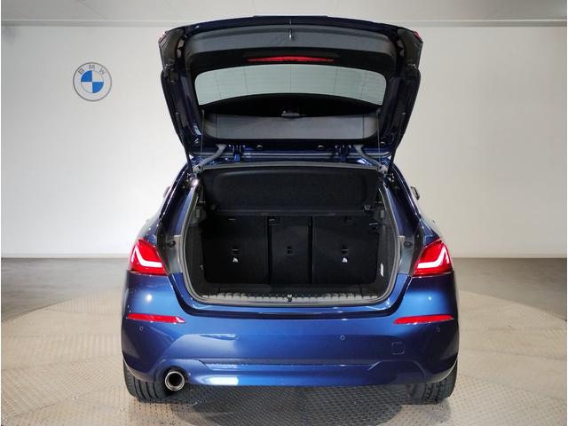 １シリーズ １１８ｉ　プレイ　スマートキー　パーキングアシスト　アンビエントライト　後退アシスト　オートライト　オートワイパー　衝突被害軽減ブレーキ　障害物センサー　電動シート　バックカメラ　　　Ｂｌｕｔｏｏｔｈ搭載車両　純正ナビ（56枚目）