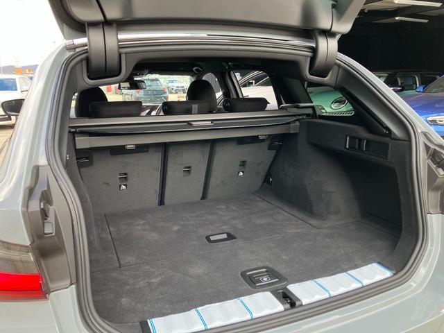 3シリーズ 320d xDriveツーリング Mスポーツ 弊社デモカー ヘッドアップディスプレイ アクティブクルーズコントロール 全周囲カメラ 衝突被害軽減ブレーキ ステアリングヒーター シートヒーター 電動リアゲート アップルカープレイ 4WD(19枚目)
