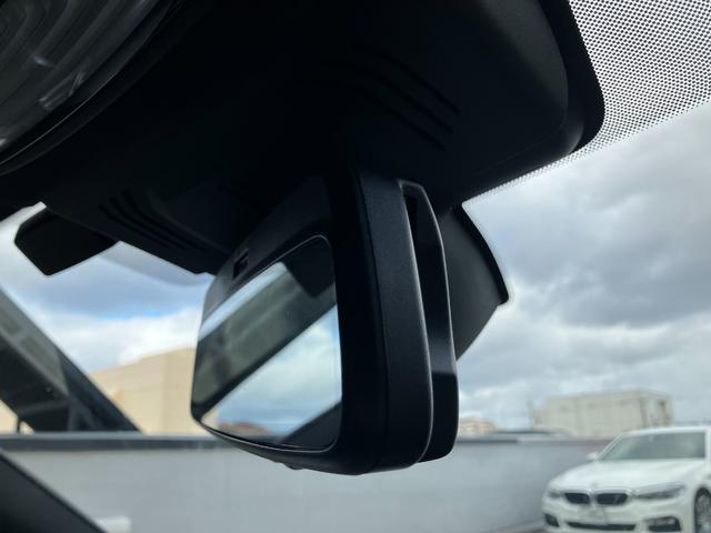 3シリーズ 320d xDriveツーリング Mスポーツ 弊社デモカー ヘッドアップディスプレイ アクティブクルーズコントロール 全周囲カメラ 衝突被害軽減ブレーキ ステアリングヒーター シートヒーター 電動リアゲート アップルカープレイ 4WD(47枚目)