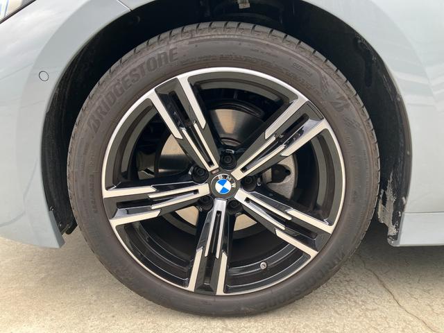 3シリーズ 320d xDriveツーリング Mスポーツ 弊社デモカー ヘッドアップディスプレイ アクティブクルーズコントロール 全周囲カメラ 衝突被害軽減ブレーキ ステアリングヒーター シートヒーター 電動リアゲート アップルカープレイ 4WD(57枚目)