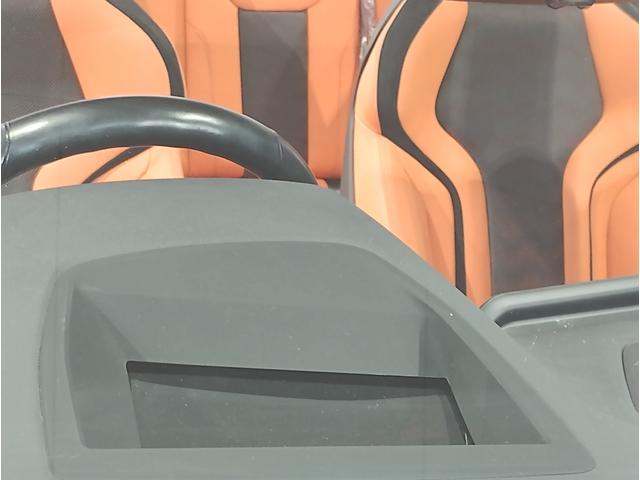 M4 M4カブリオレ コンペティション M xDrive ワンオーナー キャラ三オレンジレザーシート harmanKardonサウンド TVチューナー フロントシートヒーター Mコンパウンドブレーキ レッドキャリパー パーキングアシストプラス 電動シート(32枚目)