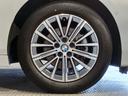 サービス工場では弊社の誇るBMWマイスター資格を取得した熟練メカニックを筆頭にBMWのプロフェッショナルがお客様のお車を整備いたします。