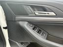 サービス工場では弊社の誇るBMWマイスター資格を取得した熟練メカニックを筆頭にBMWのプロフェッショナルがお客様のお車を整備いたします。
