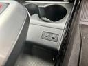 サービス工場では弊社の誇るBMWマイスター資格を取得した熟練メカニックを筆頭にBMWのプロフェッショナルがお客様のお車を整備いたします。