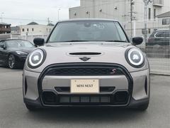 残価設定型ＭＩＮＩバリューローンをご利用いただくと月々のお支払が抑えられ追加装備をしたりワンランク上のモデルが可能になります。最終回お支払い方法は３つの選択ができ、その時のご希望に合わせご清算頂けます 5