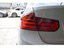 ３２０ｉ　スポーツ　スポーツ　純正ＨＤＤナビ　バックカメラ　リアパークディスタンスコントロール　スマートキー　バイキセノン　スポーツシート　電動シート　ミラーＥＴＣ　コンフォートアクセス　スポーツモードスマートキー（11枚目）