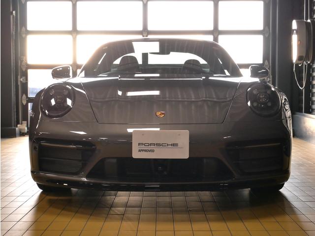 911 911タルガ4GTS エクステリアパッケージハイグロスブラック トラフィックジャムアシスト付ACC パワーステアリングプラス ヘッドレストポルシェクレスト プライバシーガラス レーン チェンジアシスト(3枚目)