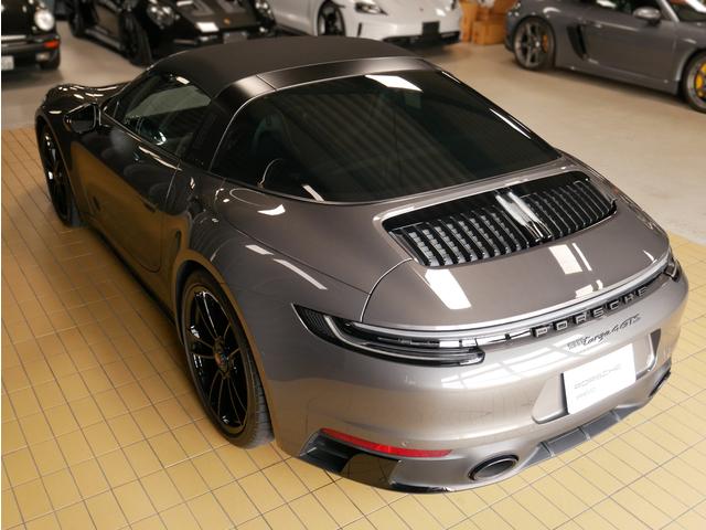 911 911タルガ4GTS エクステリアパッケージハイグロスブラック トラフィックジャムアシスト付ACC パワーステアリングプラス ヘッドレストポルシェクレスト プライバシーガラス レーン チェンジアシスト(6枚目)