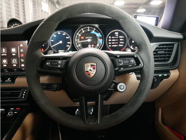 911 911タルガ4GTS エクステリアパッケージハイグロスブラック トラフィックジャムアシスト付ACC パワーステアリングプラス ヘッドレストポルシェクレスト プライバシーガラス レーン チェンジアシスト(16枚目)