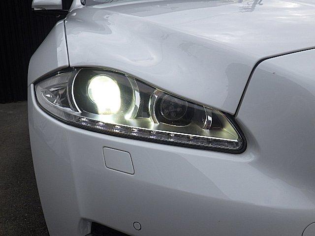 XJ XJ プレミアムラグジュアリー 黒革シート パノラミックサンルーフ  純正20インチアルミブラックポリッシュガリ傷 無しタイヤ4本新品装着済み MERIDIANプレミアムサウンド(7枚目)