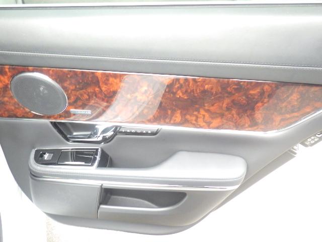 XJ XJ プレミアムラグジュアリー 黒革シート パノラミックサンルーフ  純正20インチアルミブラックポリッシュガリ傷 無しタイヤ4本新品装着済み MERIDIANプレミアムサウンド(26枚目)