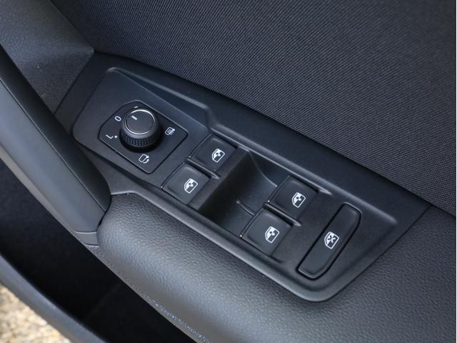 TDI 4モーション ハイライン 禁煙1オーナー フル液晶メーター アダプティブクルコン レーンキープ ステアリングアシスト 衝突被害軽減ブレーキ バックカメラ ハンズフリー電動リアゲート LEDヘッドライト シートヒーター(31枚目)