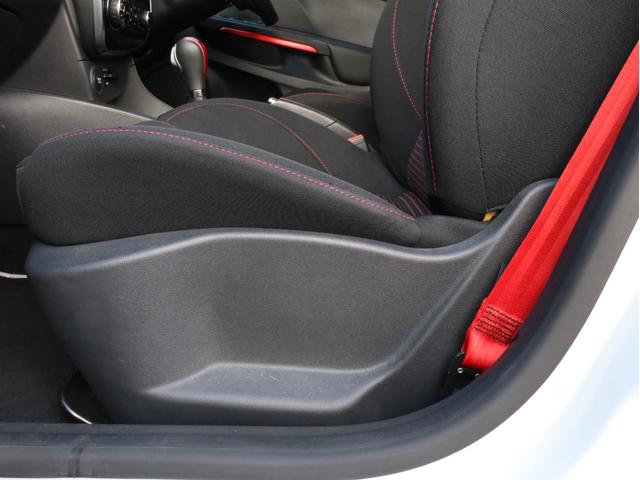 ルノースポール トロフィー 1オーナー 禁煙車 カロッツェリアナビTV Bカメラ レーダー探知機 ドライブレコーダー ディーラー点検記録簿H29.30.R01.02 スペアキー ETC 修復歴無(52枚目)