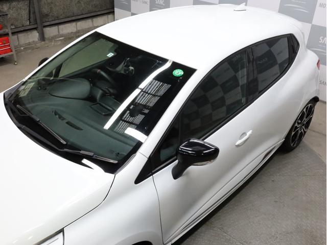ルノースポール トロフィー 1オーナー 禁煙車 カロッツェリアナビTV Bカメラ レーダー探知機 ドライブレコーダー ディーラー点検記録簿H29.30.R01.02 スペアキー ETC 修復歴無(61枚目)