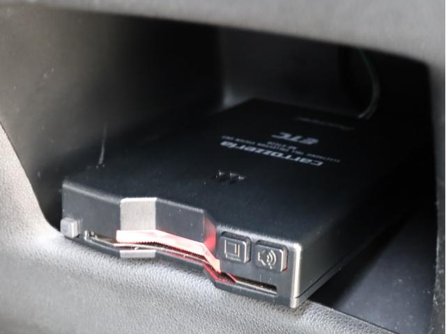 シック　禁煙車　カロッツェリア製２ＤＩＮフルセグＴＶナビ　クルーズコントロール　コムテック製ドライブレコーダー　ＨＤＭＩ　ＵＳＢ　ＥＴＣ　ＨＩＤ　オートライト　バイキセノンヘッドライト　ＬＥＤテールライト(15枚目)