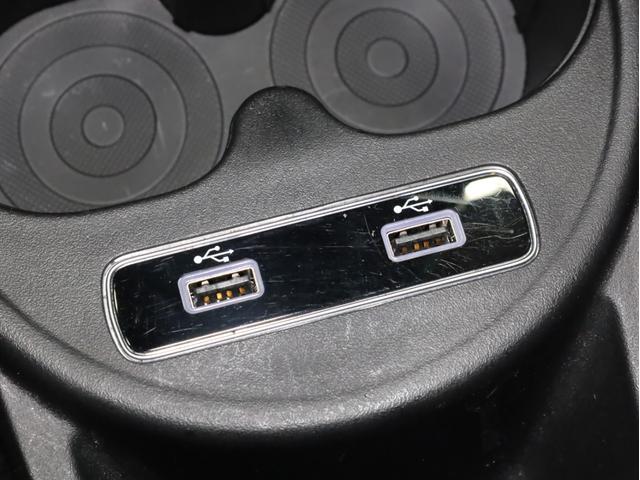 アバルト５９５ コンペティツィオーネ　禁煙車　Ａｐｐｌｅ　ＣａｒＰｌａｙ・Ａｎｄｒｏｉｄ　Ａｕｔｏ対応　レコードモンツァマフラー　ブレンボ　シャークアンテナ　ユピテル製前後ドライブレコーダー　アバルト製燃料キャップ　　サベルト製シート（42枚目）