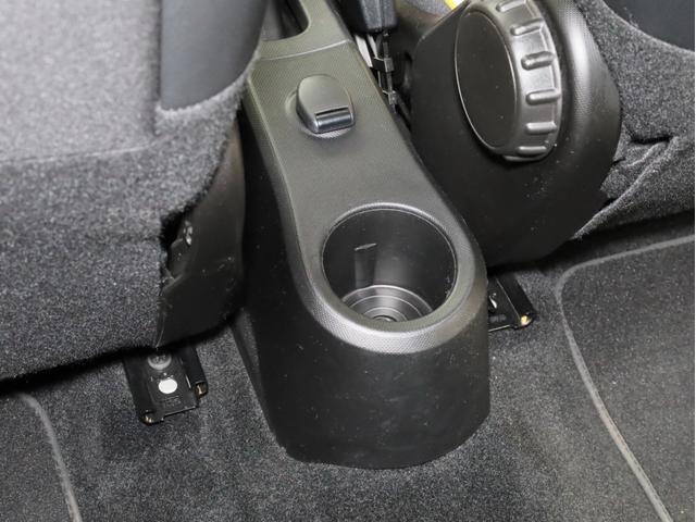 トゥインゴ インテンス　禁煙車　Ａｐｐｌｅ　ＣａｒＰｌａｙ対応　バックカメラ　リアコーナーセンサー　ＥＴＣ　シートヒーター　純正サブウーファー　純正キャリア　純正ドライブレコーダー　マニュアルモード付　ハーフレザーシート（49枚目）