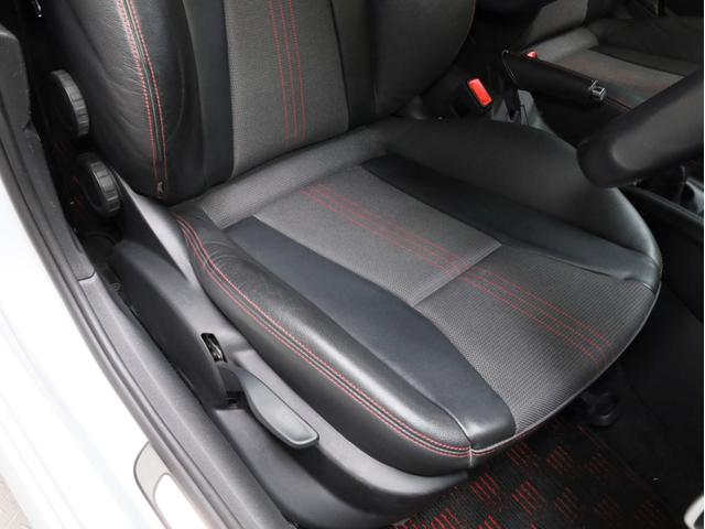 Ｓ１スポーツバック 　禁煙車　６速ＭＴ　フルタイム４ＷＤ　純正１８インチアルミホイール　純正ナビＴＶ　バックカメラ　ＴＶキャンセラー　ユピテル製ドライブレコーダー　レーダー探知機　ＥＴＣ　スマートキー　取説　スペアキー有（9枚目）