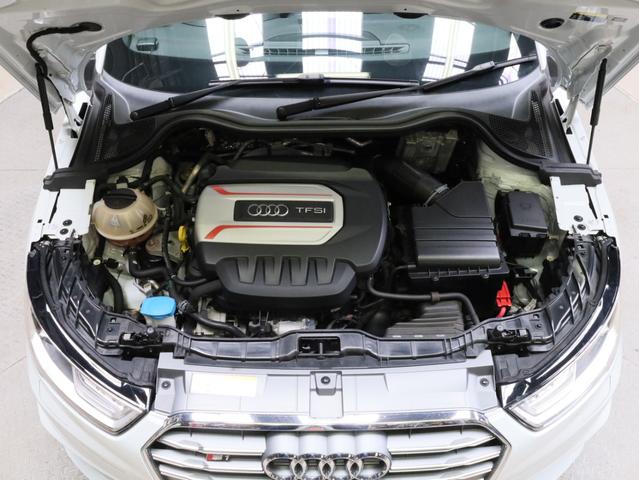 Ｓ１スポーツバック 　禁煙車　６速ＭＴ　フルタイム４ＷＤ　純正１８インチアルミホイール　純正ナビＴＶ　バックカメラ　ＴＶキャンセラー　ユピテル製ドライブレコーダー　レーダー探知機　ＥＴＣ　スマートキー　取説　スペアキー有（17枚目）