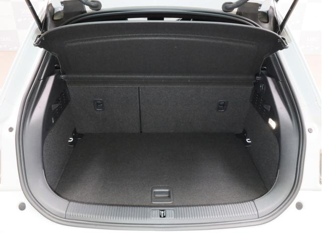 Ｓ１スポーツバック 　禁煙車　６速ＭＴ　フルタイム４ＷＤ　純正１８インチアルミホイール　純正ナビＴＶ　バックカメラ　ＴＶキャンセラー　ユピテル製ドライブレコーダー　レーダー探知機　ＥＴＣ　スマートキー　取説　スペアキー有（18枚目）