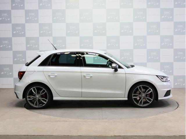 Ｓ１スポーツバック 　禁煙車　６速ＭＴ　フルタイム４ＷＤ　純正１８インチアルミホイール　純正ナビＴＶ　バックカメラ　ＴＶキャンセラー　ユピテル製ドライブレコーダー　レーダー探知機　ＥＴＣ　スマートキー　取説　スペアキー有（34枚目）