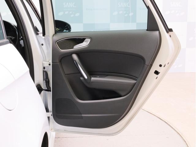 Ｓ１スポーツバック 　禁煙車　６速ＭＴ　フルタイム４ＷＤ　純正１８インチアルミホイール　純正ナビＴＶ　バックカメラ　ＴＶキャンセラー　ユピテル製ドライブレコーダー　レーダー探知機　ＥＴＣ　スマートキー　取説　スペアキー有（64枚目）